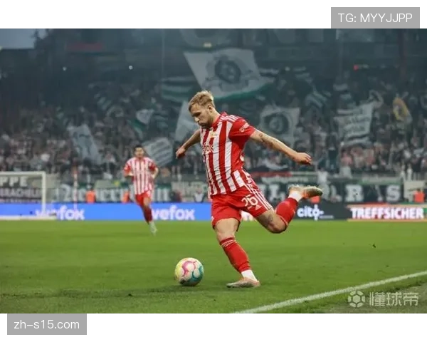 柏林联合精研定位球战术精准撕裂门兴客场防线漏洞