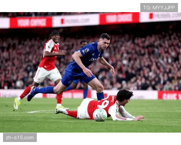 VAR长时间介入，判定关键点球引发主场球迷强烈不满